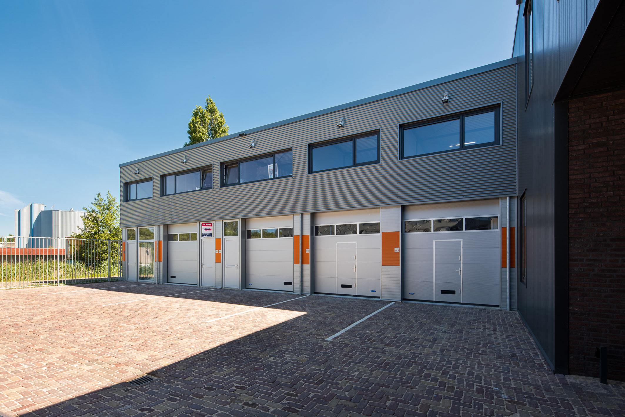 Bedrijfshuisvesting te Leiden
